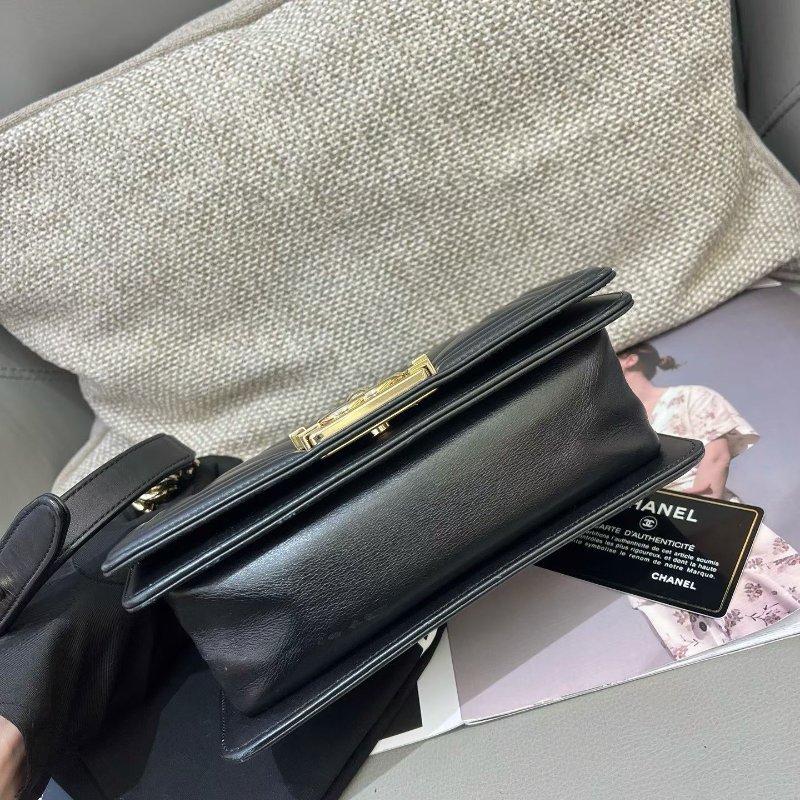 香奈兒/Chanel LEBOY小號V紋黑金牛皮鏈條包-4