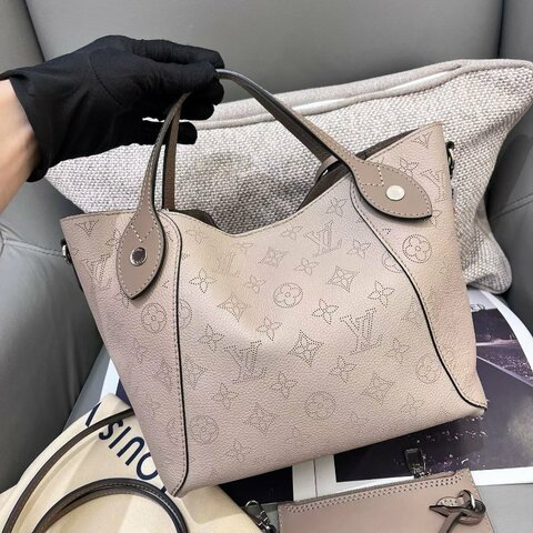 路易威登/Louis Vuitton Hina大象灰月光女神菜籃子 手提包
