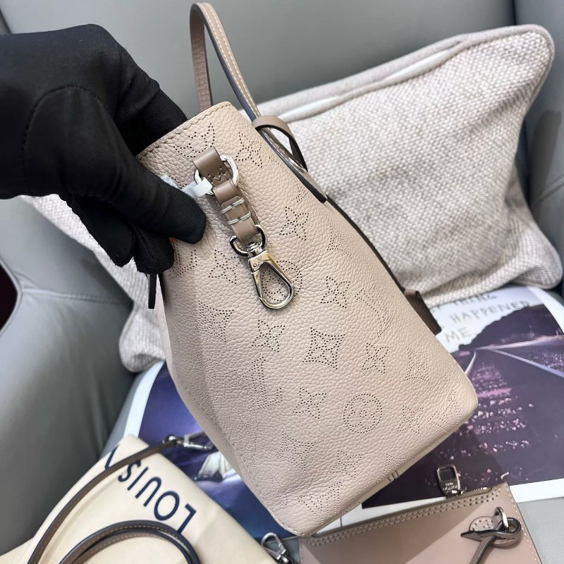 路易威登/Louis Vuitton Hina大象灰月光女神菜籃子 手提包-3