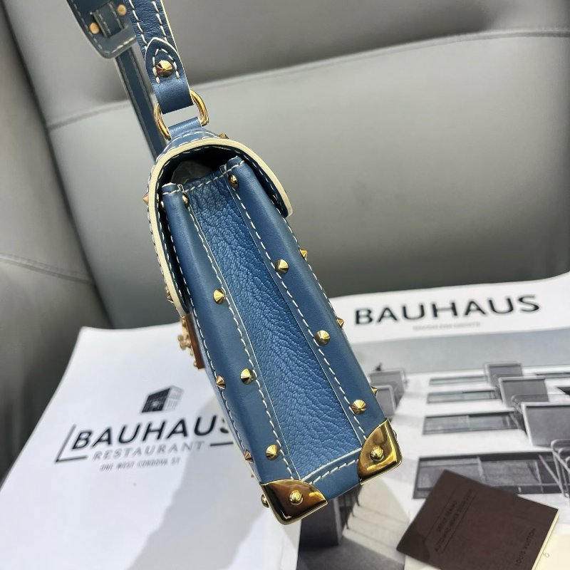 路易威登/Louis Vuitton Suhali蘇哈裡藍色小號山羊皮腋下包-3