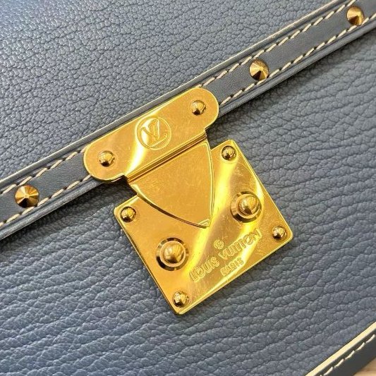 路易威登/Louis Vuitton Suhali蘇哈裡藍色小號山羊皮腋下包-12