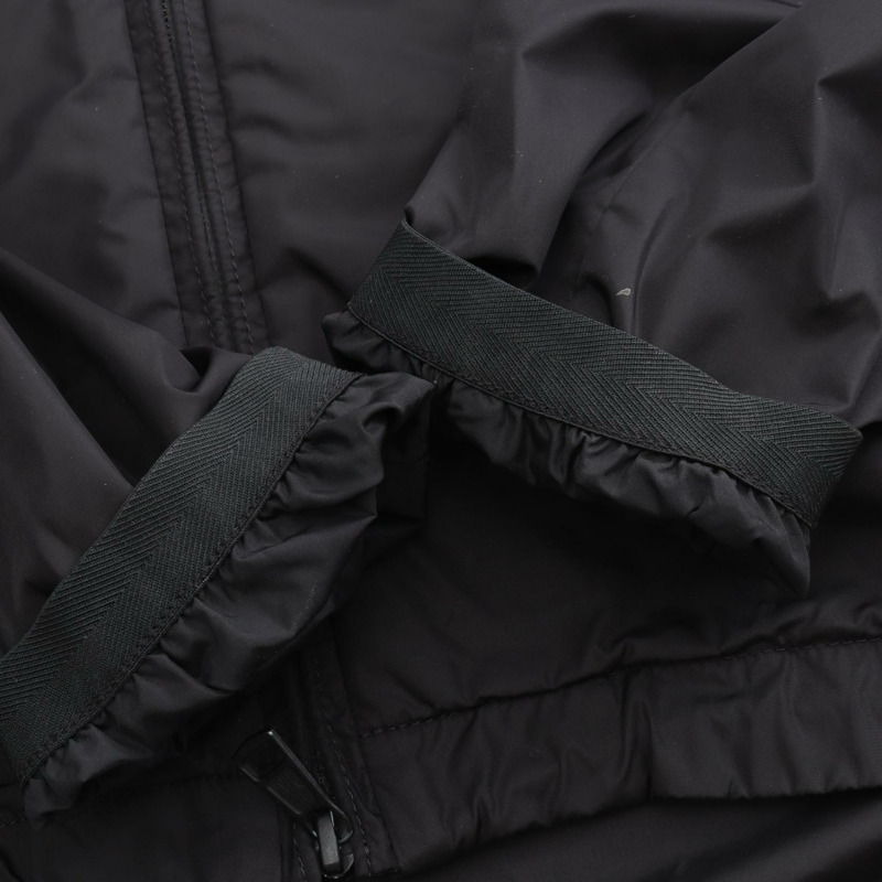 MONCLER MASSEREAU 尼龍夾克，黑色，二手，男款4碼-6
