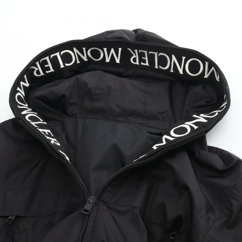 MONCLER MASSEREAU 尼龍夾克，黑色，二手，男款4碼-10
