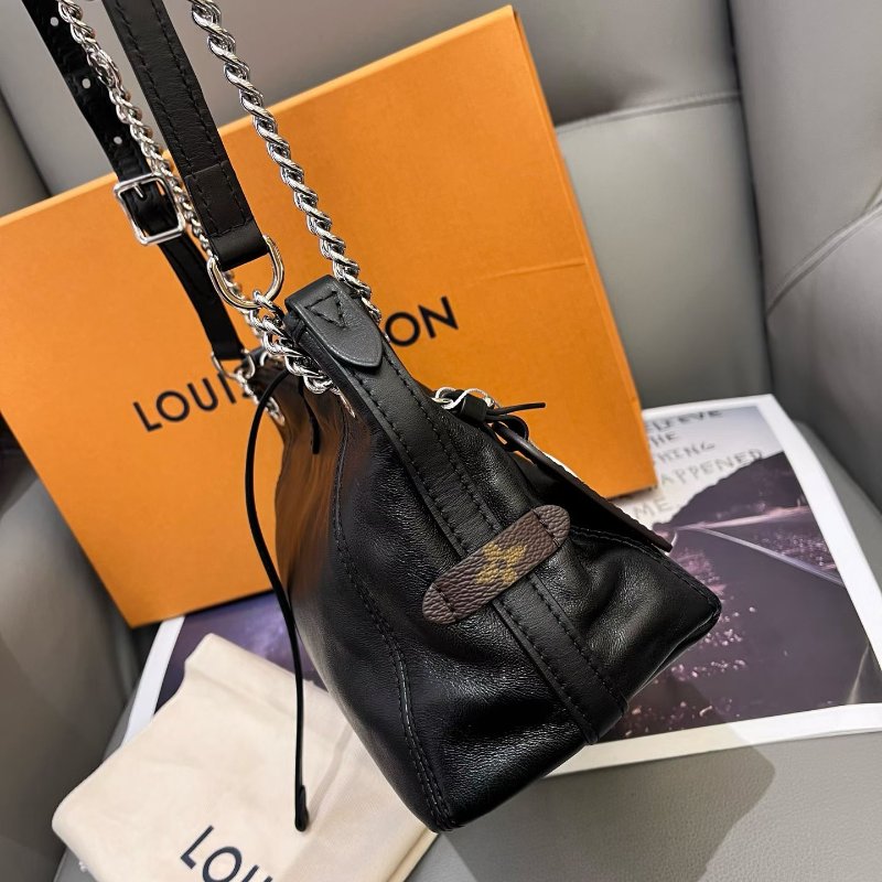 芯片款 路易威登/Louis Vuitton  芯片款Carryall BB黑武士羊皮鏈條包-2
