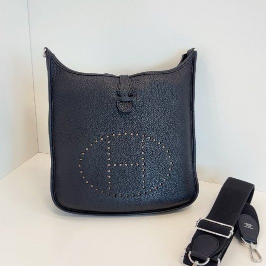 Hermes愛馬仕 Evelyne29 黑色銀扣肩背斜背包-0