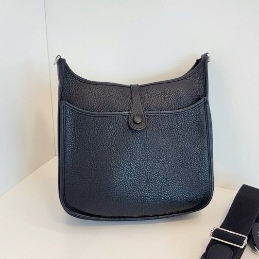 Hermes愛馬仕 Evelyne29 黑色銀扣肩背斜背包-1