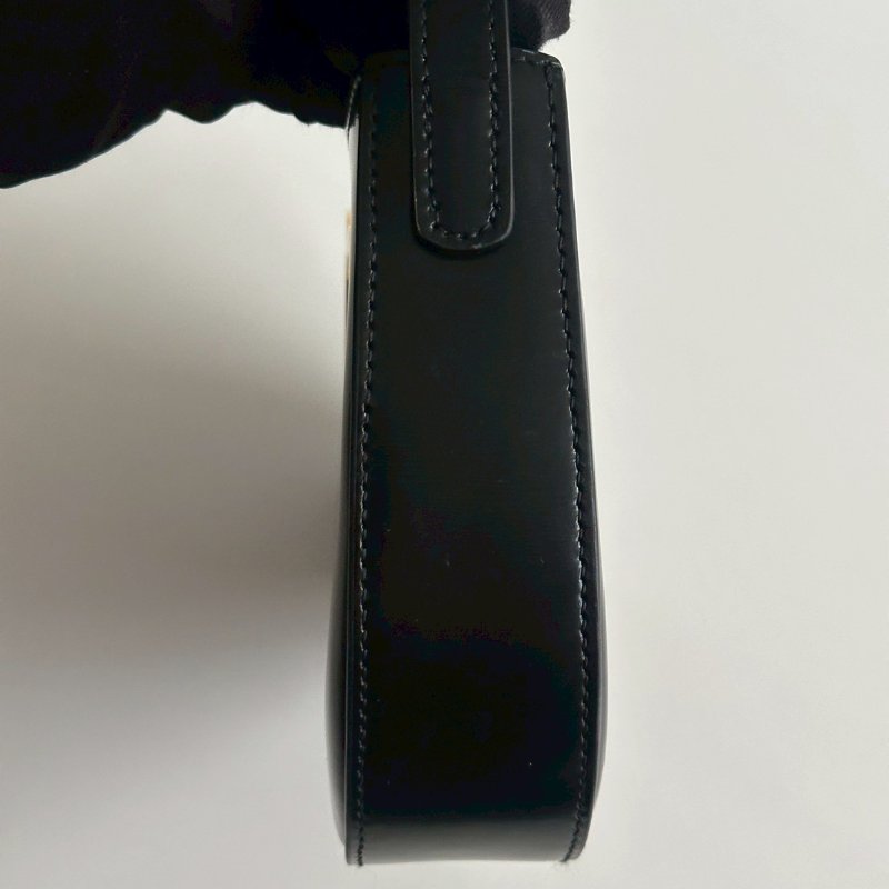 99新🆕 Celine 瑟琳 Tilly Medium 新款凱旋門腋下包 黑金-7