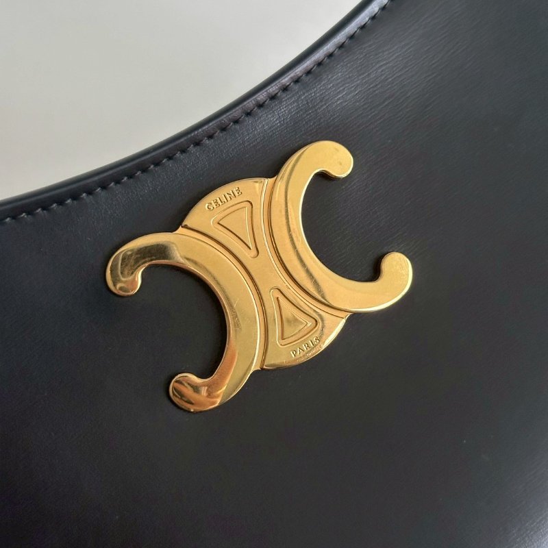 99新🆕 Celine 瑟琳 Tilly Medium 新款凱旋門腋下包 黑金-12