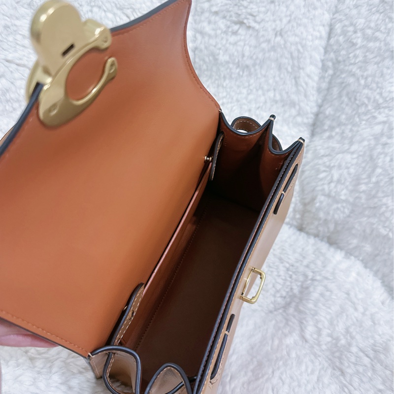 全新COACH SAMMY 24手提肩背包（奶茶色）-23