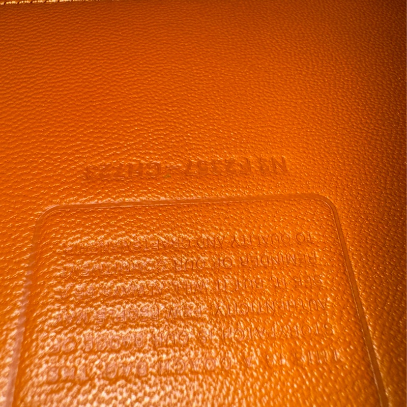 全新COACH SAMMY 24手提肩背包（奶茶色）-26