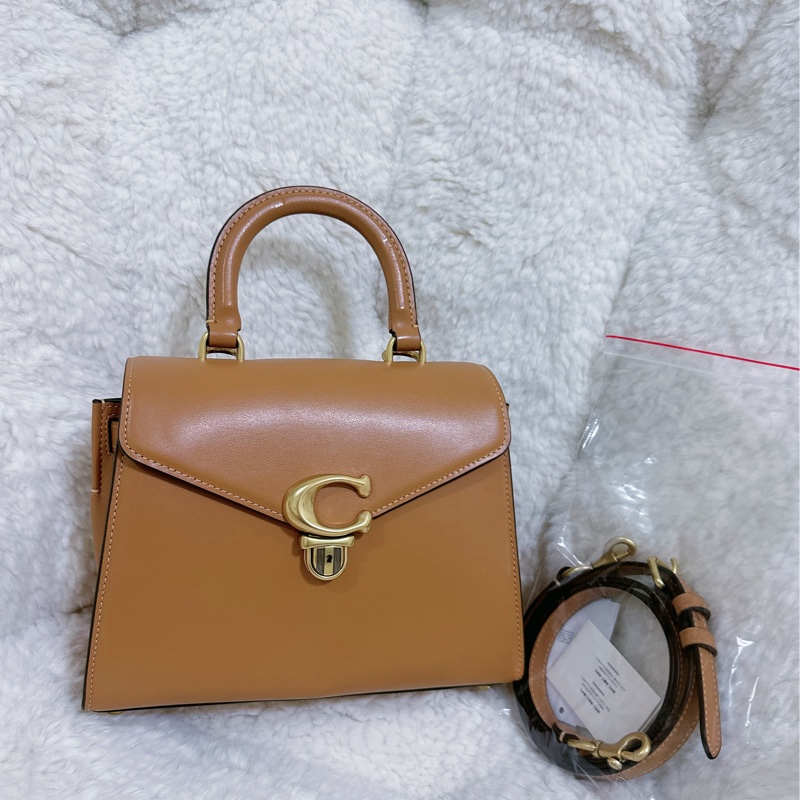 全新COACH SAMMY 24手提肩背包（奶茶色）-32