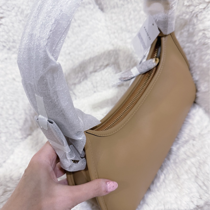 全新coach Eve肩背包-22