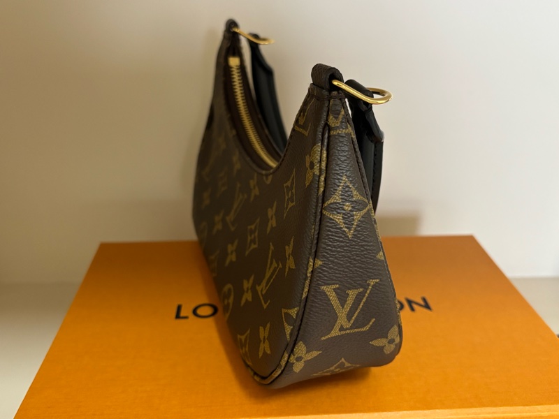 LV Catchy PM (腋下包）-7