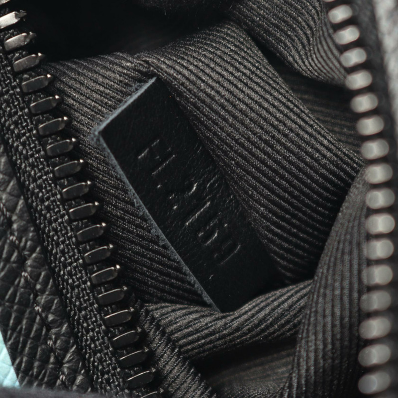 路易威登迷你軟箱鏈條斜背包 M30351 Taiga Noir LV-4