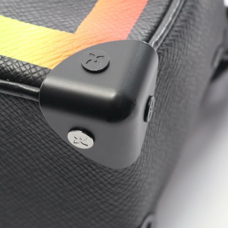 路易威登迷你軟箱鏈條斜背包 M30351 Taiga Noir LV-5