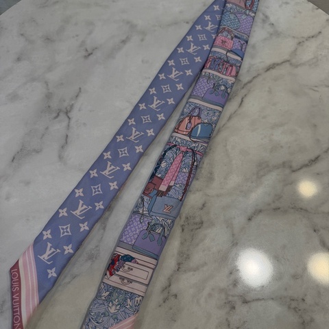 LV 淺紫粉各式包款Logo prive BB Twilly M76112