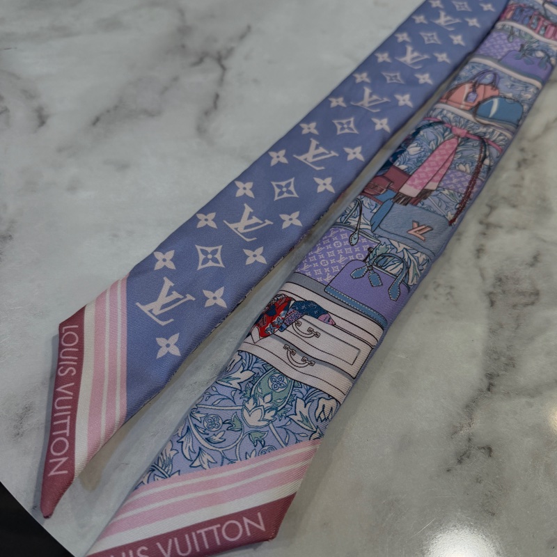 LV 淺紫粉各式包款Logo prive BB Twilly M76112-1