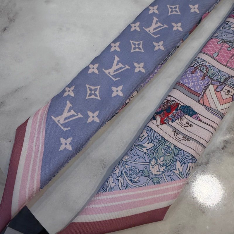 LV 淺紫粉各式包款Logo prive BB Twilly M76112-5