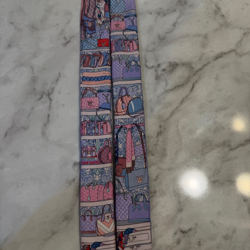 LV 淺紫粉各式包款Logo prive BB Twilly M76112-9