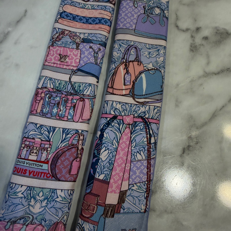 LV 淺紫粉各式包款Logo prive BB Twilly M76112-11