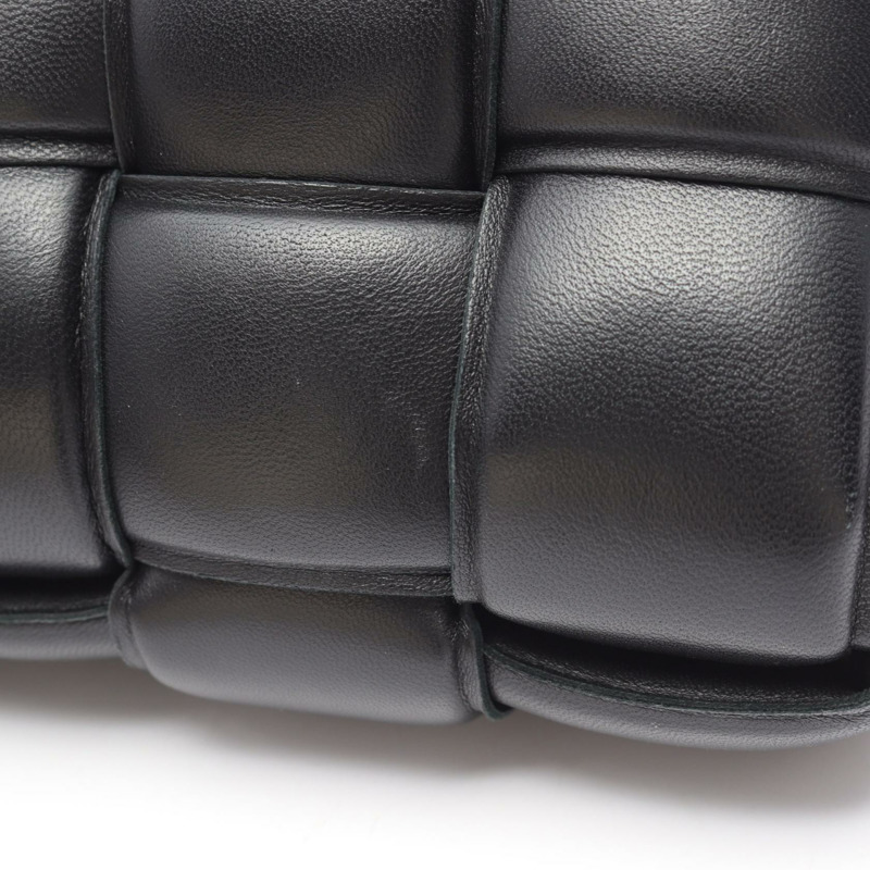 BOTTEGA VENETA 黑色皮革小姐絎縫卡帶肩背斜背包（二手）-9
