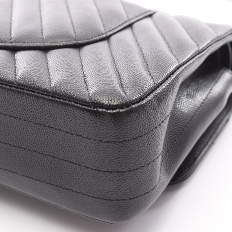 香奈兒 (CHANEL) 人字紋 V 型縫線 W 型翻蓋肩背包，粒面小牛皮，黑色，二手，附五金配件-10