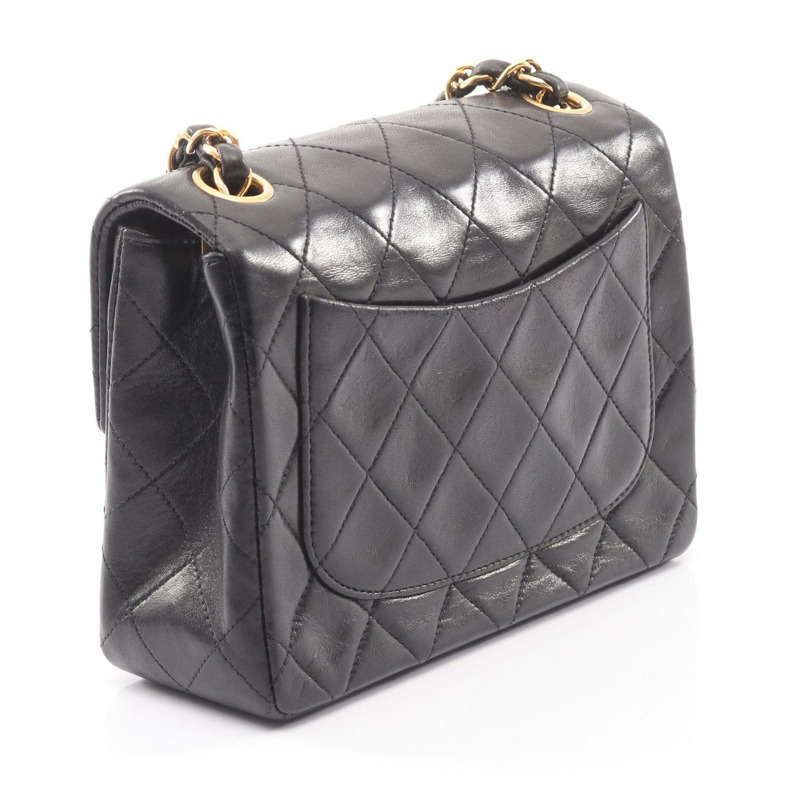 香奈兒迷你絎縫鏈條斜挎包，羊皮材質，黑色，二手，金色五金-1