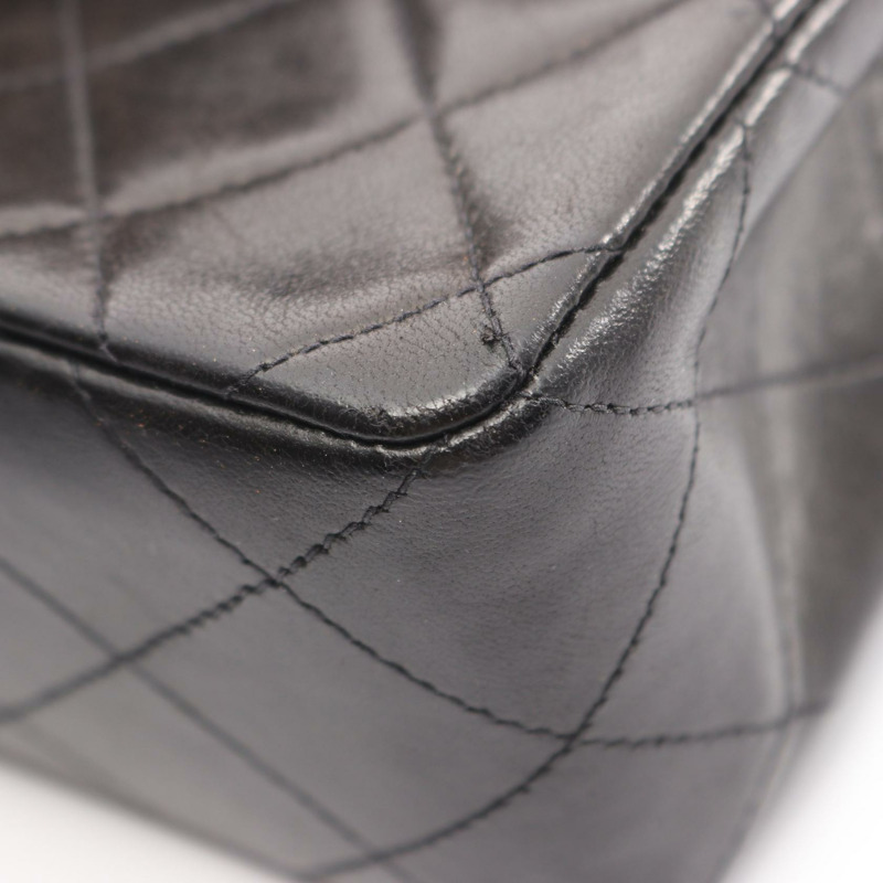 香奈兒迷你絎縫鏈條斜挎包，羊皮材質，黑色，二手，金色五金-7