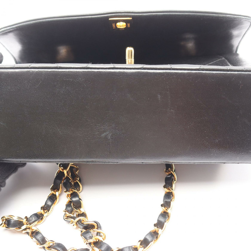 香奈兒 (CHANEL) 絎縫 Diana 翻蓋鏈條肩背斜挎包，羊皮材質，黑色，二手，金色五金-6