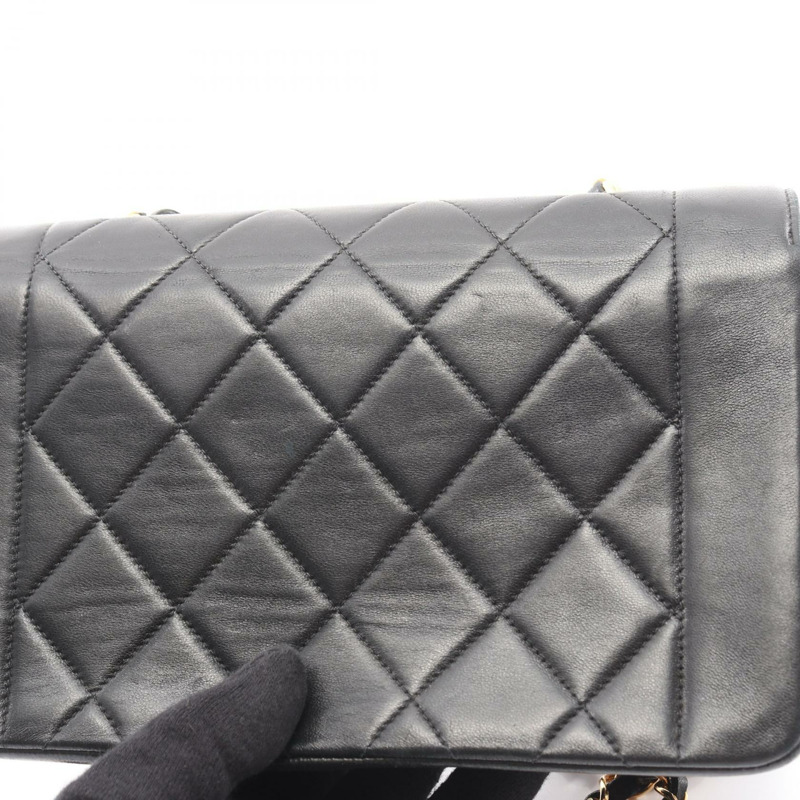 香奈兒 (CHANEL) 絎縫 Diana 翻蓋鏈條肩背斜挎包，羊皮材質，黑色，二手，金色五金-8