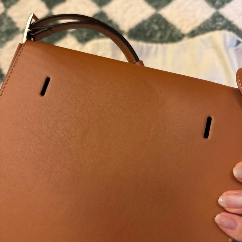 Loewe Heel 經典焦糖色半月斜背包-10