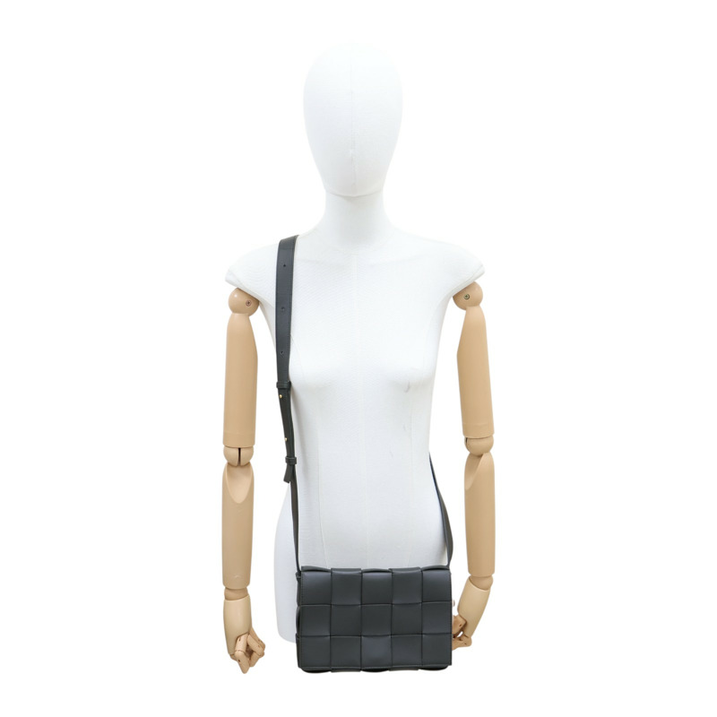 墨綠色 編織羊皮 Cassette 肩背包【BOTTEGA VENETA BV 寶緹嘉】 578004-8