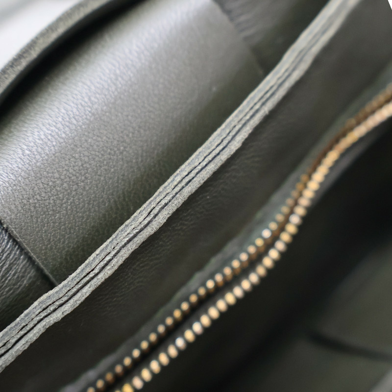 墨綠色 編織羊皮 Cassette 肩背包【BOTTEGA VENETA BV 寶緹嘉】 578004-14