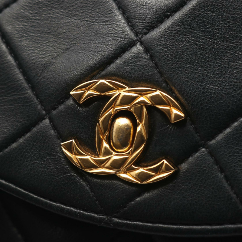 香奈兒 (CHANEL) 絎縫鏈條單肩包，羊皮材質，黑色，二手，女士款，金色五金-12