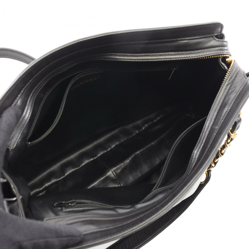 香奈兒三重 COCO 標誌鏈條單背包，羊皮材質，黑色，金色五金，二手女款-2