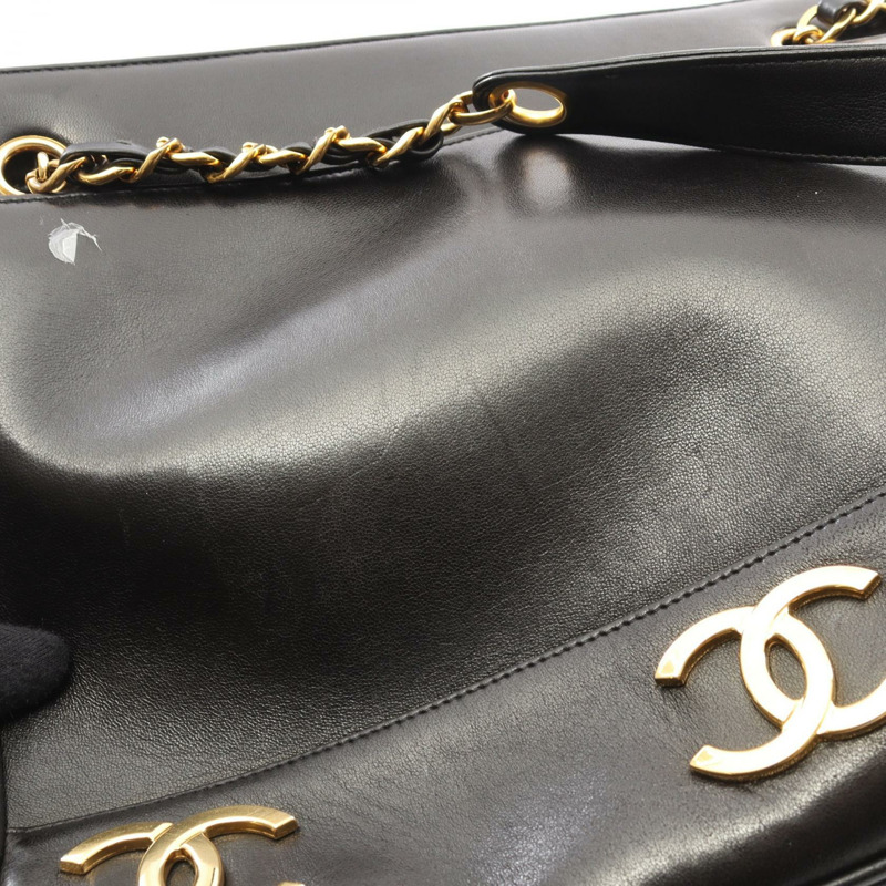 香奈兒三重 COCO 標誌鏈條單背包，羊皮材質，黑色，金色五金，二手女款-9