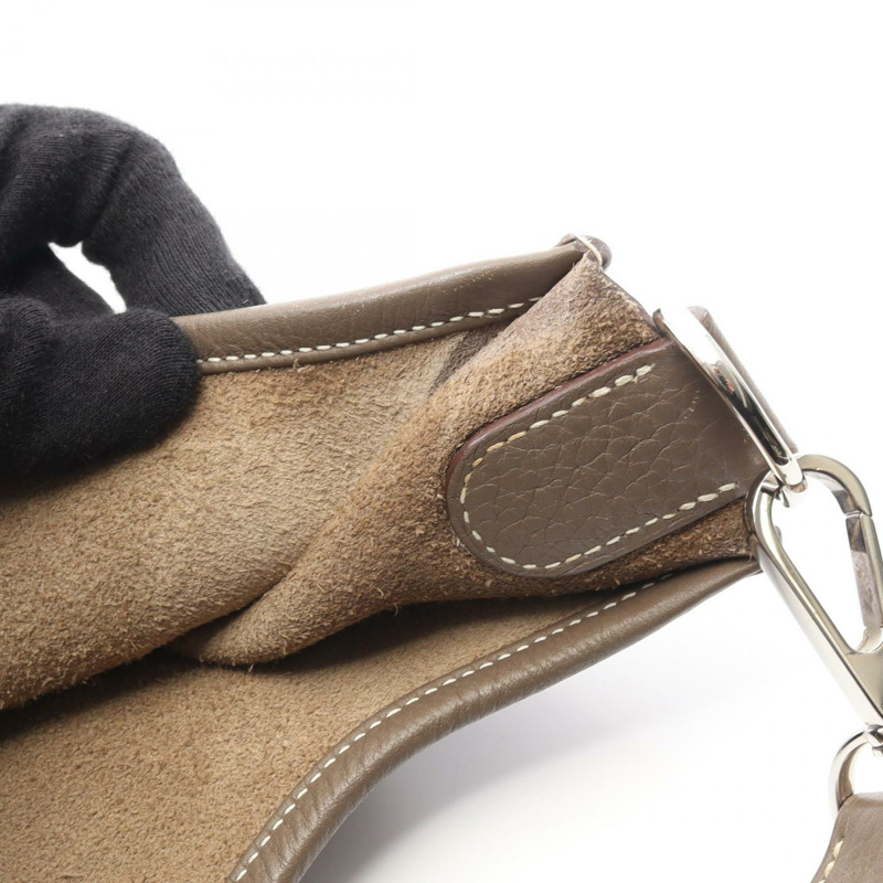 HERMES Evelyne 3 Trois GM 肩斜背包 P Taurillon Clemence Etoupe SHW-7