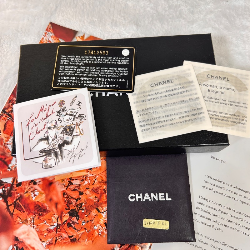 Chanel 經典 O 魚子醬皮革零錢包 17開-1