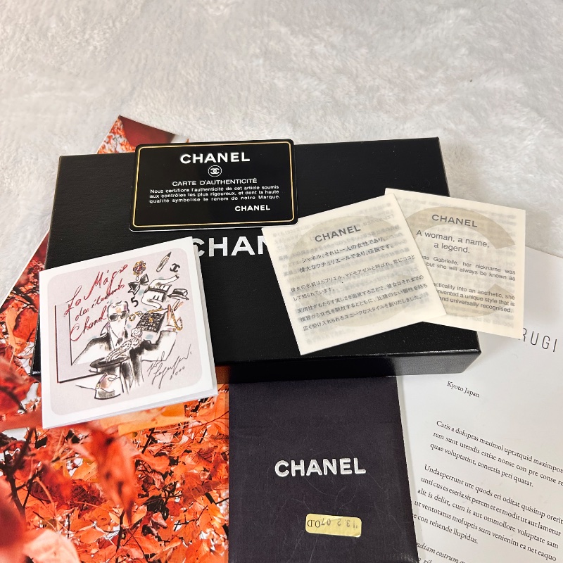 Chanel 經典 O 魚子醬皮革零錢包 17開-18