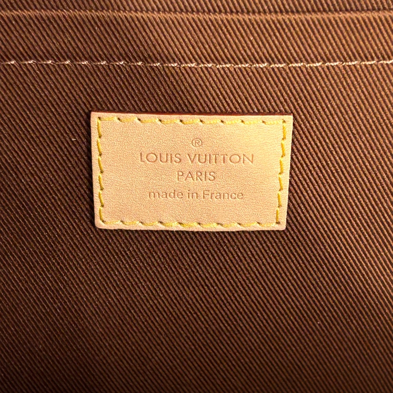 LV Etui Voyage 大號 晶片款 手拿包-3