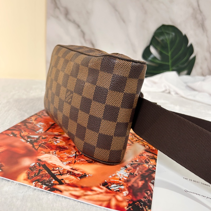 LV 棋盤格 Geronimos 胸包 2024年-10