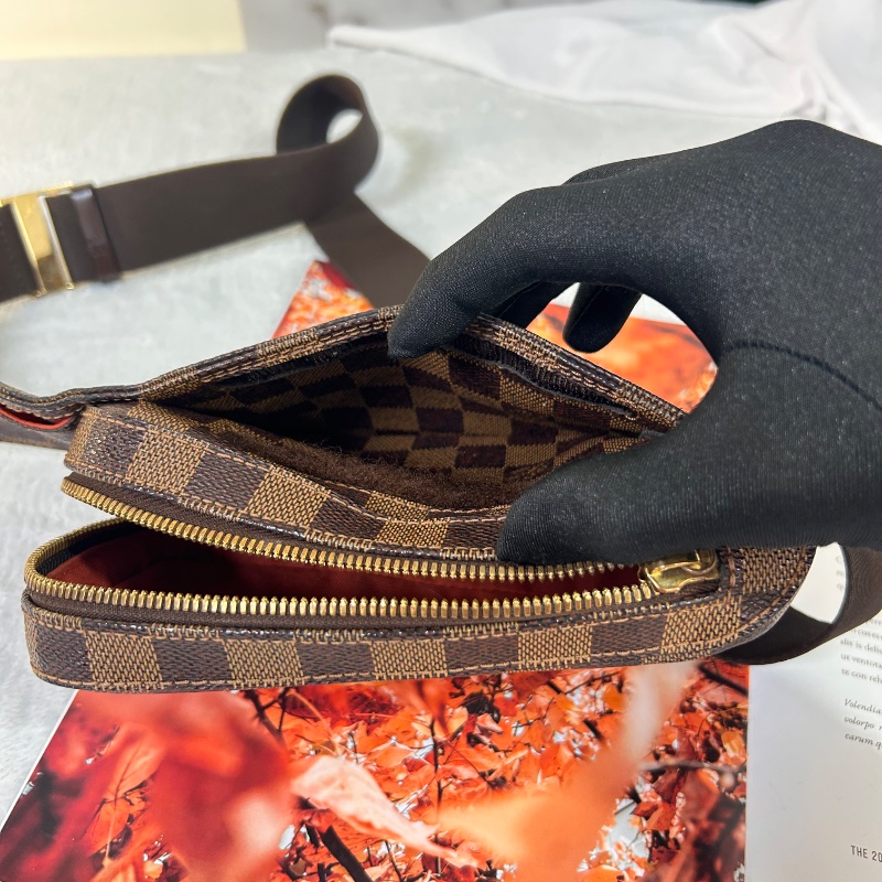 LV 棋盤格 Geronimos 胸包 2024年-20