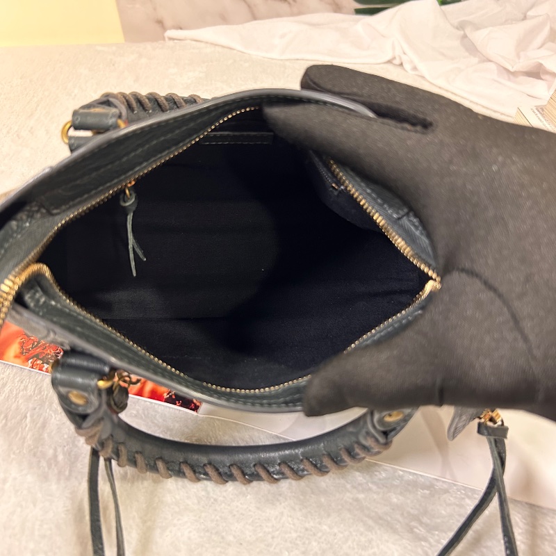 Balenciaga 經典米你機車鏤空手提包斜背包 2021年-19