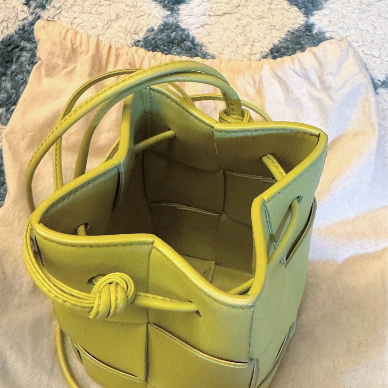 Bottega Veneta Cassette 迷你編織水桶包-4