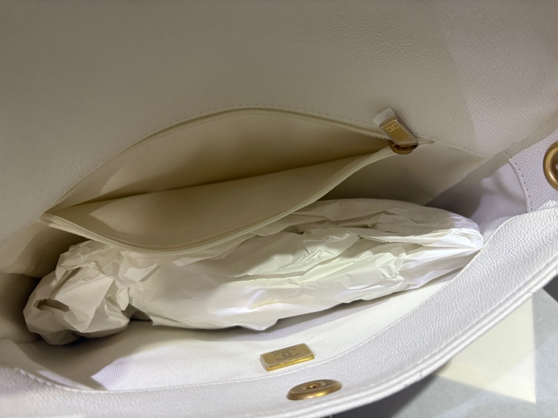 2025 Chanel 香奈兒 羊皮HOBO 雙口袋 郵差包-6