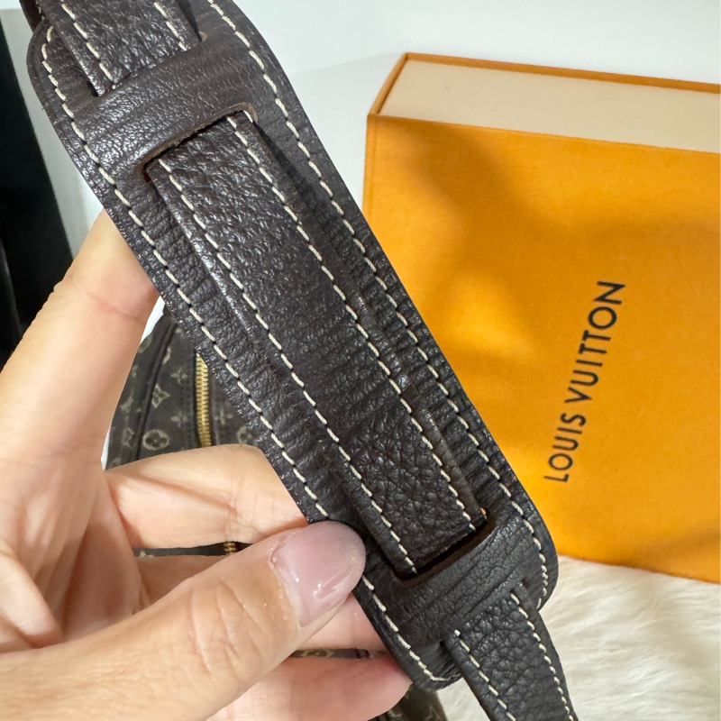 lv 單寧牛角包-7