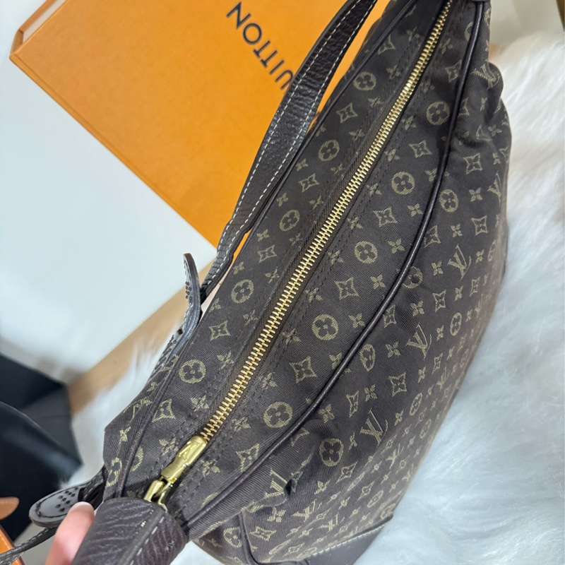 lv 單寧牛角包-8