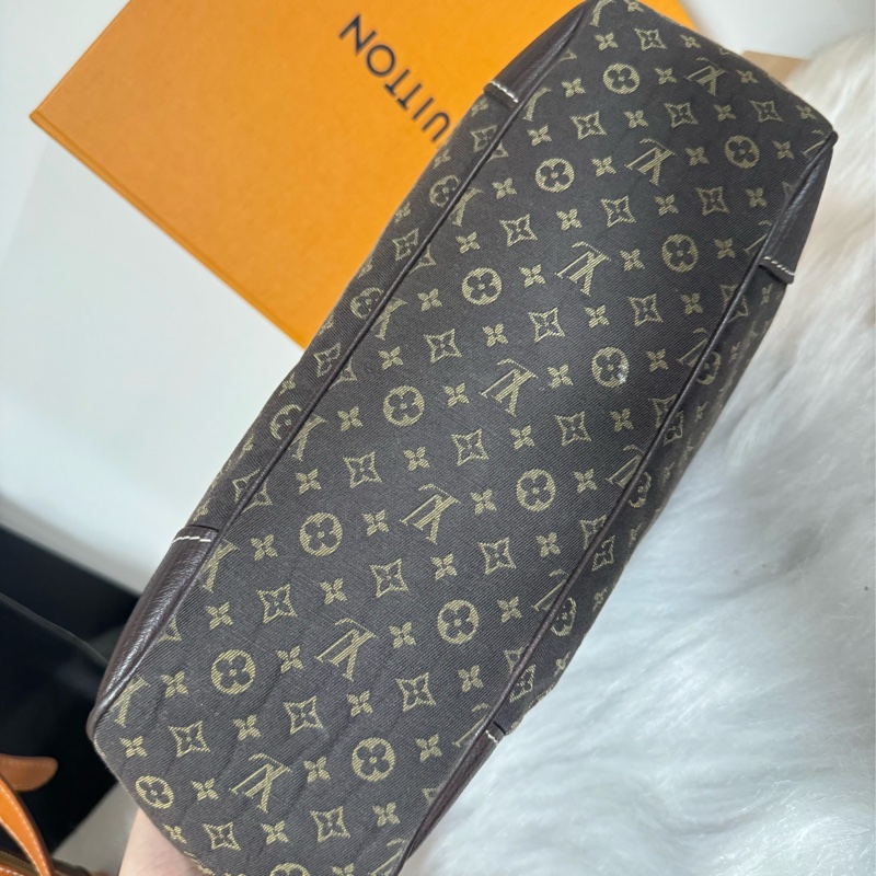 lv 單寧牛角包-10