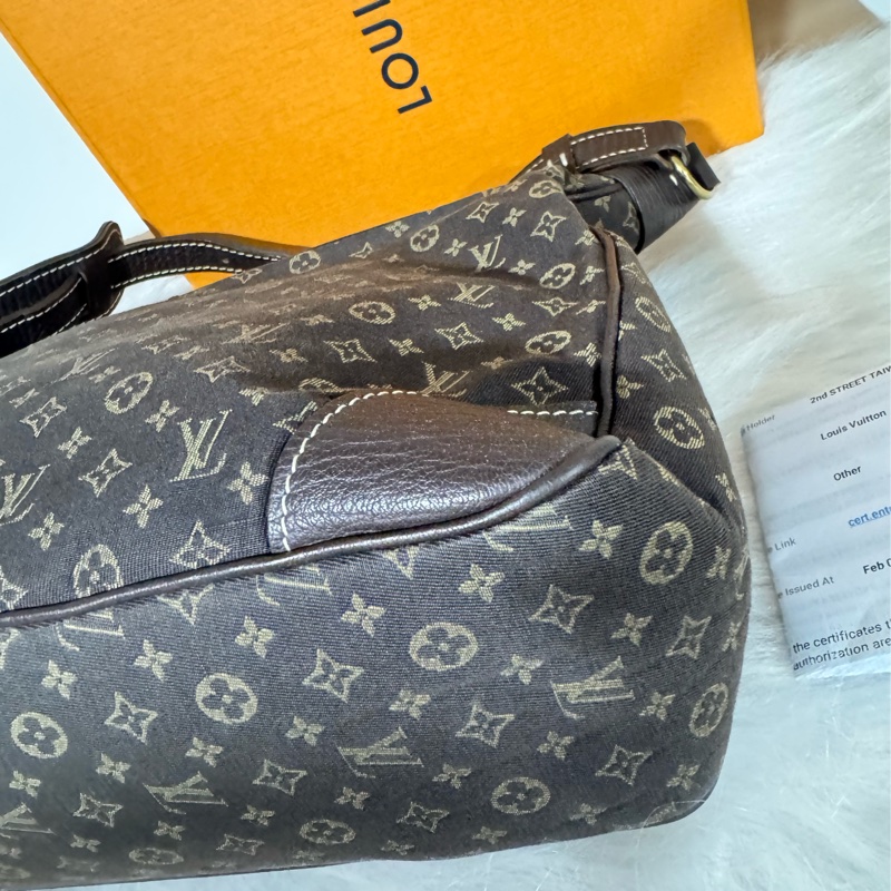 lv 單寧牛角包-13