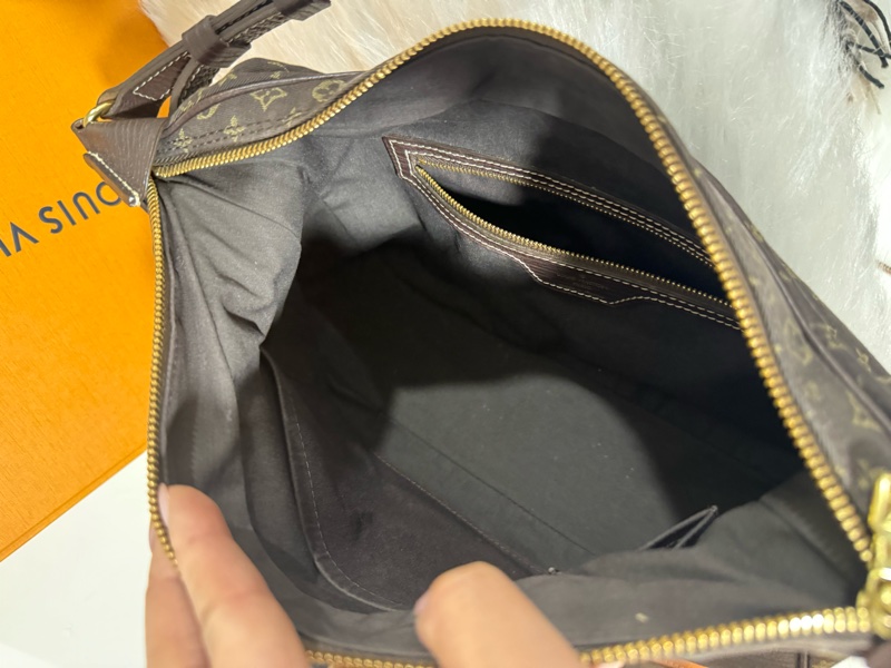 lv 單寧牛角包-18